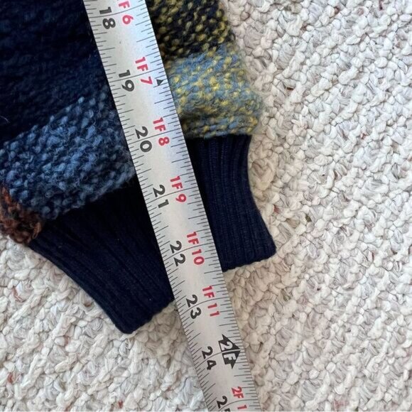 House of Harlow Women's  Plaid Wool Blend Cropped Bomber Jacket - Picture 3 of 9